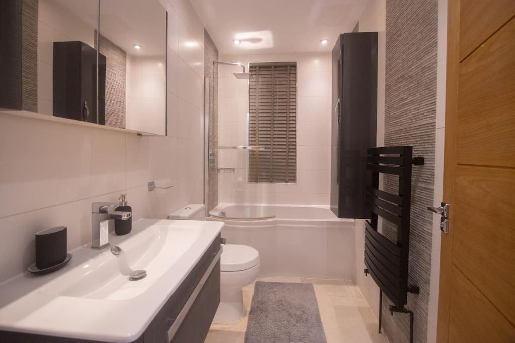 Oikoshomes Three Bedroom Flat In Лондон Екстер'єр фото