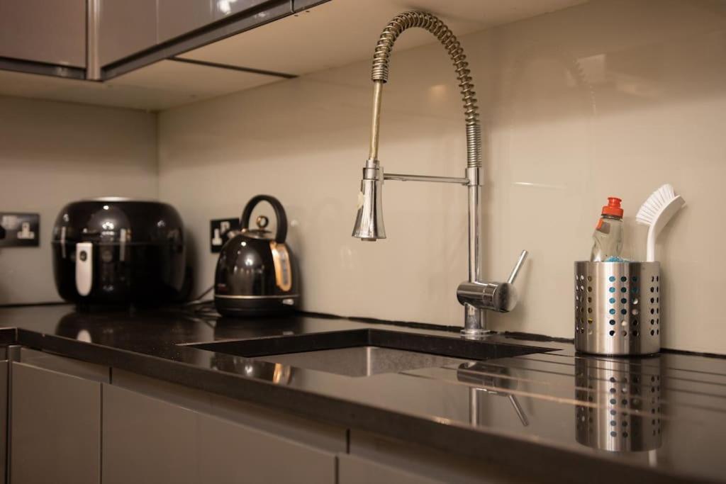 Oikoshomes Three Bedroom Flat In Лондон Екстер'єр фото